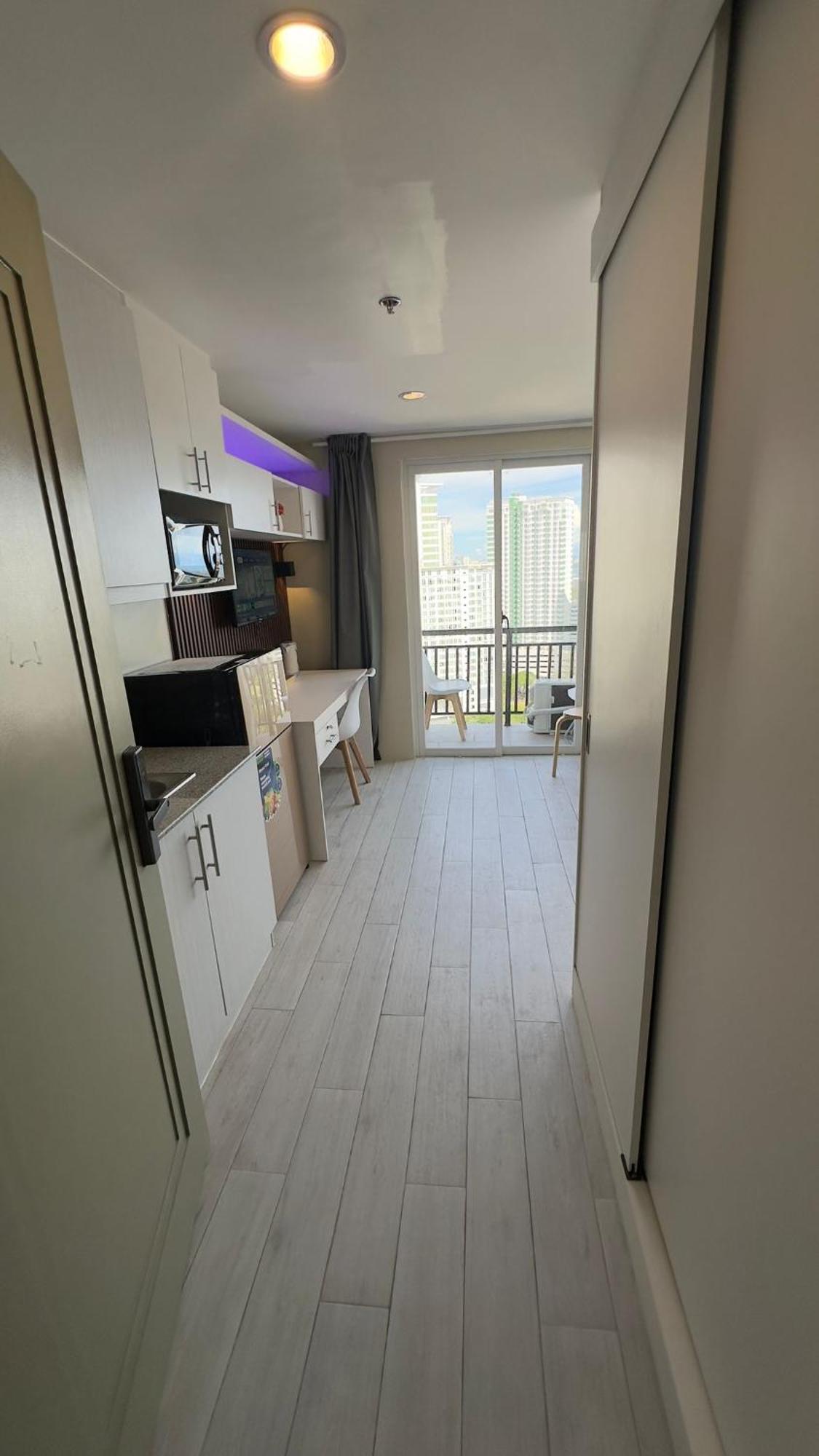 Modern & Comfy Studio - Steps From Ayala Mall, Cebu City Eksteriør bilde