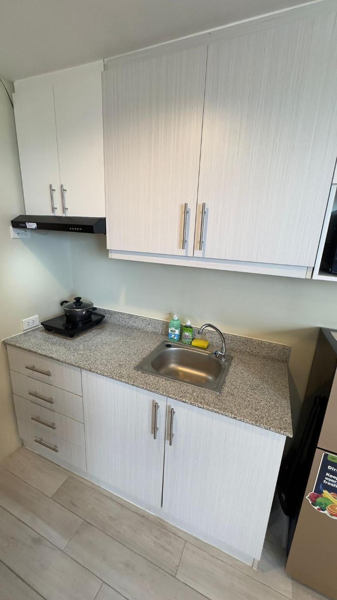 Modern & Comfy Studio - Steps From Ayala Mall, Cebu City Eksteriør bilde